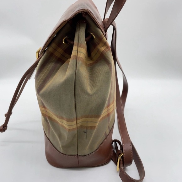 Authentic Burberry Nova Check
Leather Nylon Brown Khaki
Backpack - Picture 5 of 16